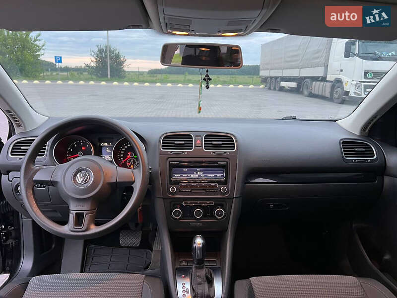 Універсал Volkswagen Golf 2011 в Радивиліві