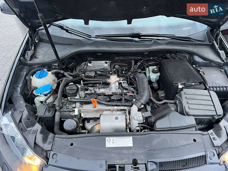 Універсал Volkswagen Golf 2011 в Радивиліві