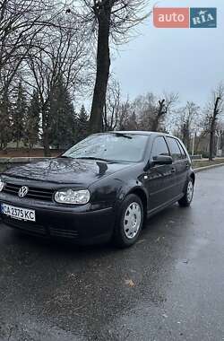 Хэтчбек Volkswagen Golf 1999 в 
