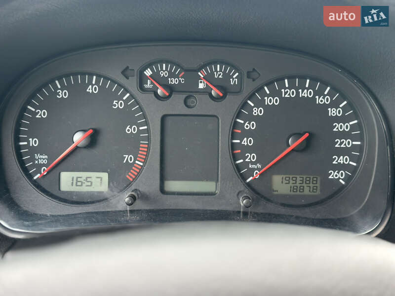 Універсал Volkswagen Golf 2003 в Луцьку