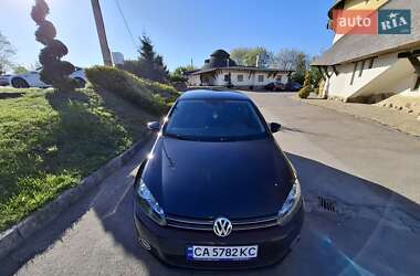 Хэтчбек Volkswagen Golf 2011 в 
