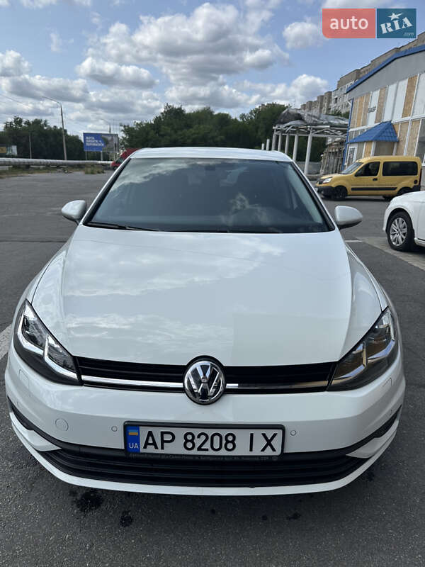 Хэтчбек Volkswagen Golf 2020 в Днепре