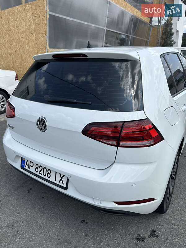 Хэтчбек Volkswagen Golf 2020 в Днепре