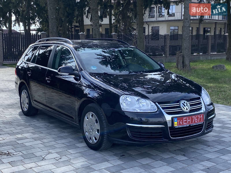 Универсал Volkswagen Golf 2009 в Вознесенске