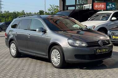 Универсал Volkswagen Golf 2010 в Черновцах