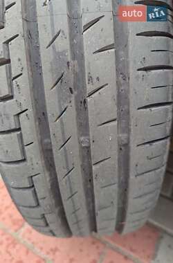 Хэтчбек Volkswagen Golf 2005 в 