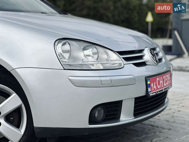 Хетчбек Volkswagen Golf 2008 в Львові