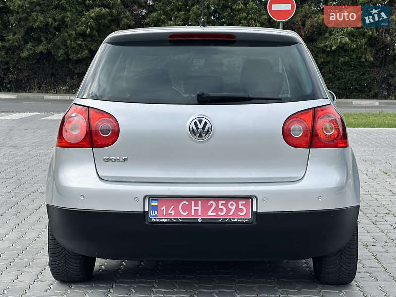 Хетчбек Volkswagen Golf 2008 в Львові