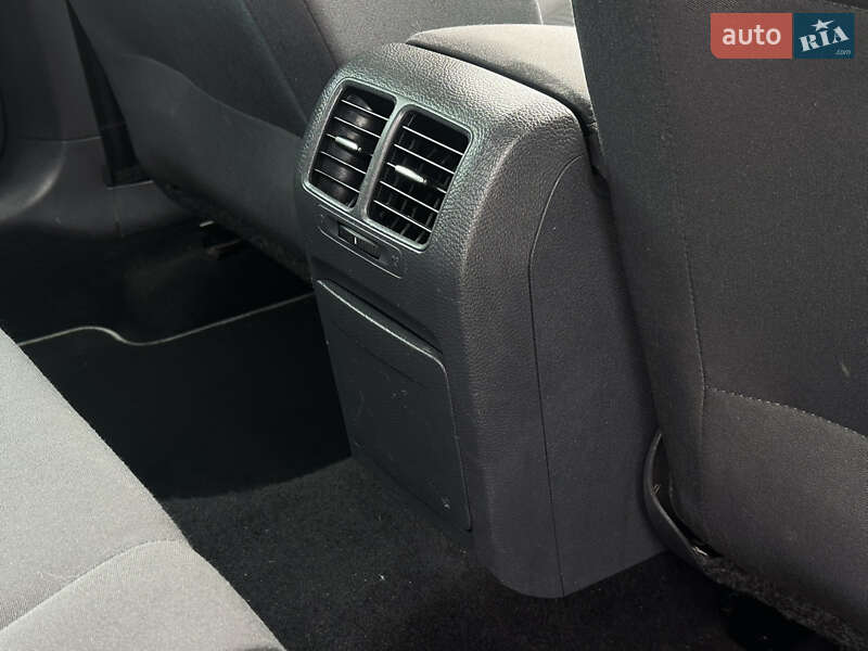 Хетчбек Volkswagen Golf 2008 в Львові