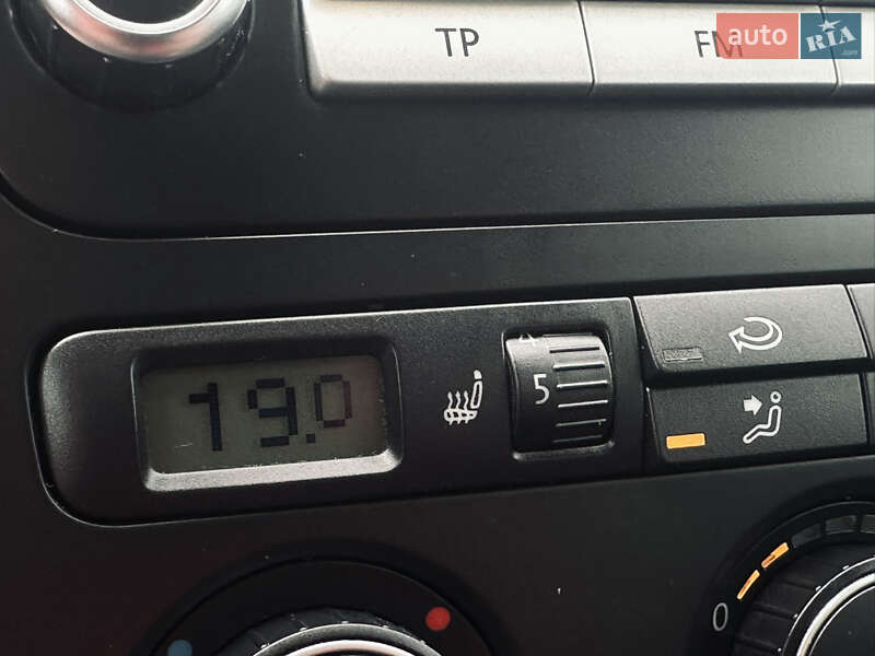 Хетчбек Volkswagen Golf 2008 в Львові