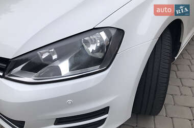 Хэтчбек Volkswagen Golf 2014 в 