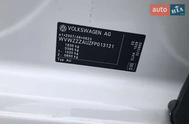 Хэтчбек Volkswagen Golf 2014 в 