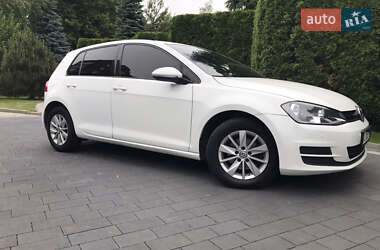 Хэтчбек Volkswagen Golf 2014 в 