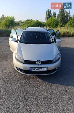 Универсал Volkswagen Golf 2010 в Ужгороде