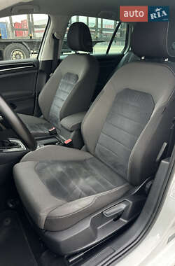 Хэтчбек Volkswagen Golf 2014 в 