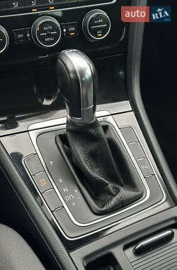 Хэтчбек Volkswagen Golf 2014 в 