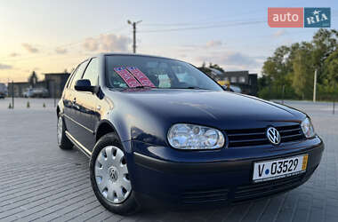 Хэтчбек Volkswagen Golf 2001 в Тернополе