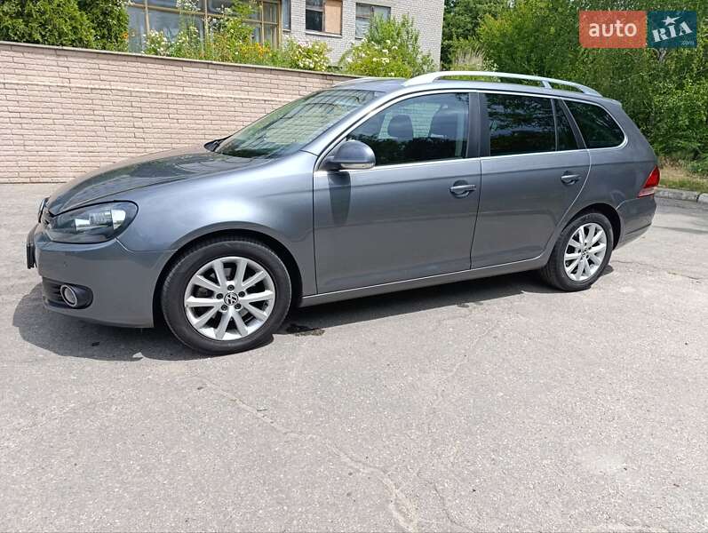 Універсал Volkswagen Golf 2010 в Запоріжжі