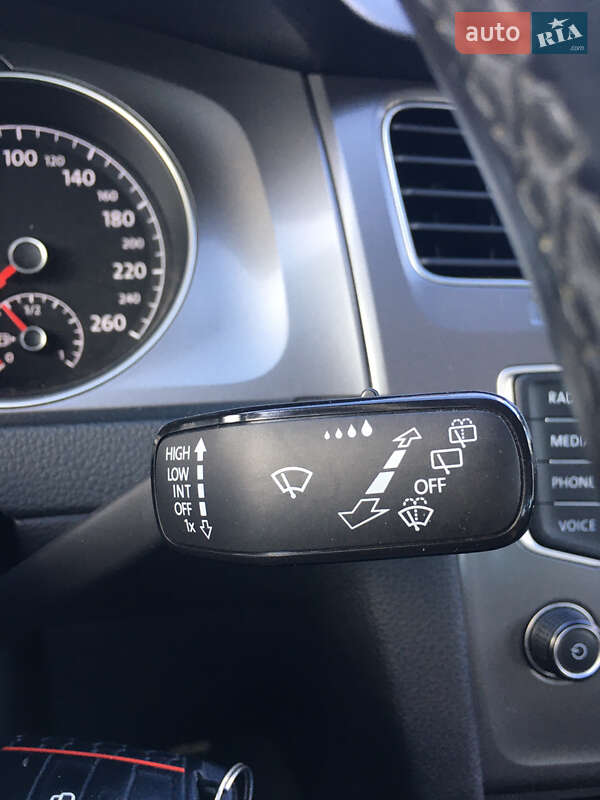 Универсал Volkswagen Golf 2014 в Львове