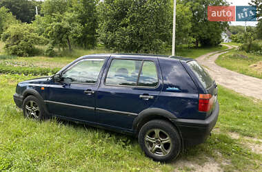 Хэтчбек Volkswagen Golf 1994 в 