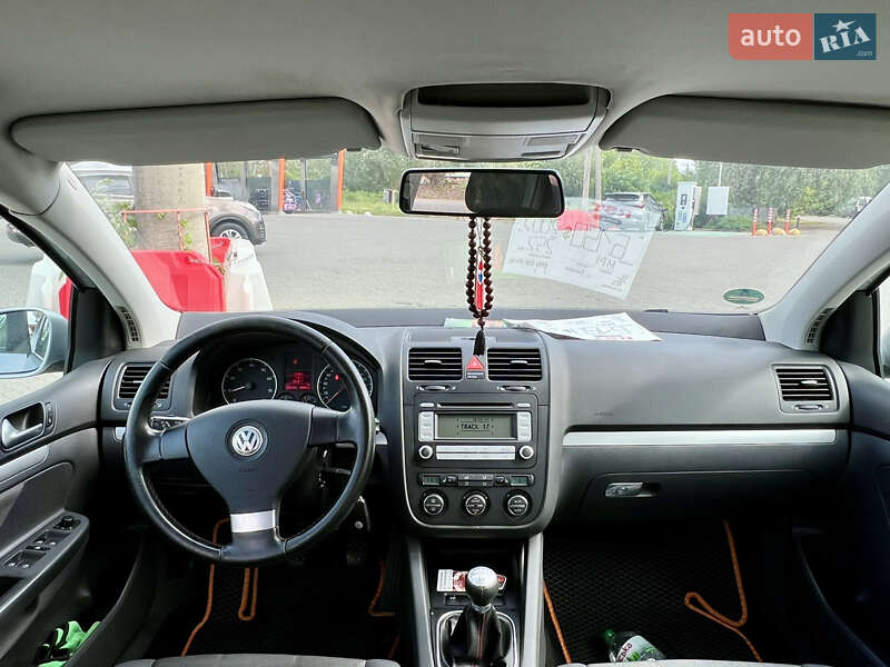 Хетчбек Volkswagen Golf 2006 в Полтаві