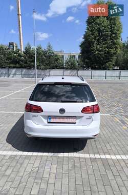 Универсал Volkswagen Golf 2015 в 