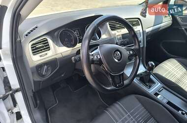 Универсал Volkswagen Golf 2015 в 