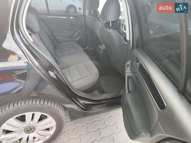 Хетчбек Volkswagen Golf 2010 в Хмельницькому