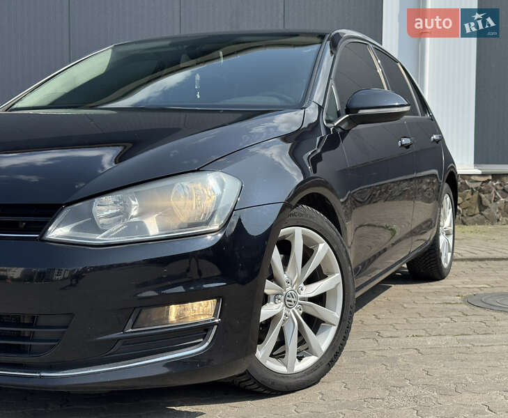 Хетчбек Volkswagen Golf 2013 в Стрию