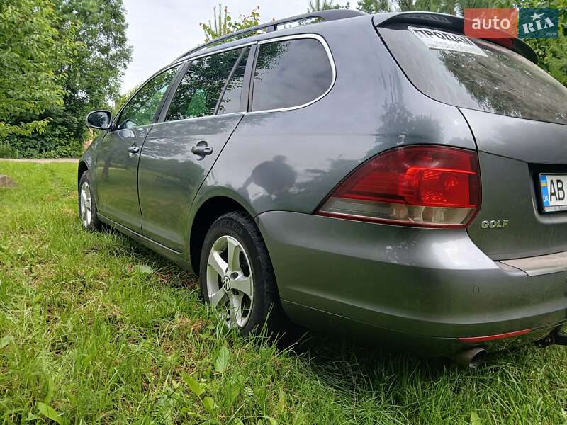 Універсал Volkswagen Golf 2009 в Вінниці