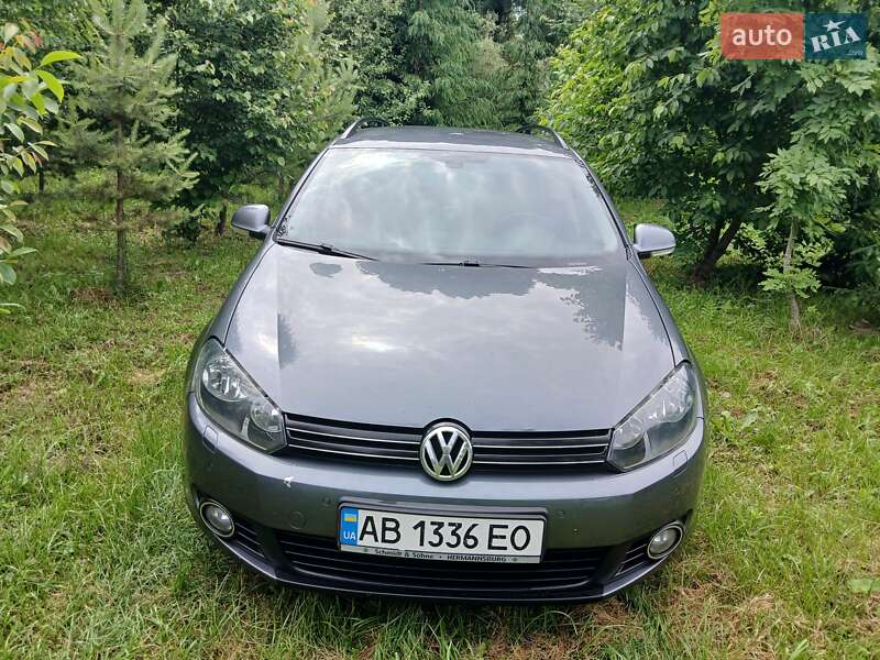 Універсал Volkswagen Golf 2009 в Вінниці