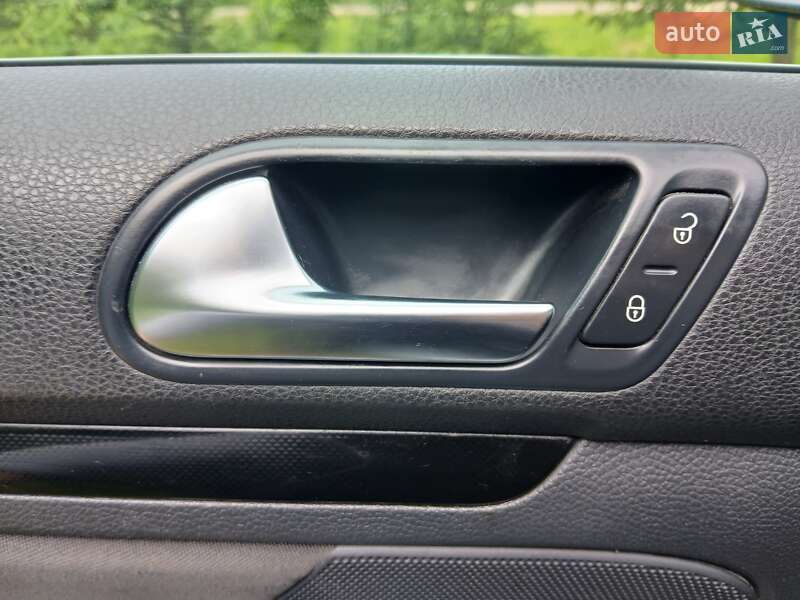 Універсал Volkswagen Golf 2009 в Вінниці