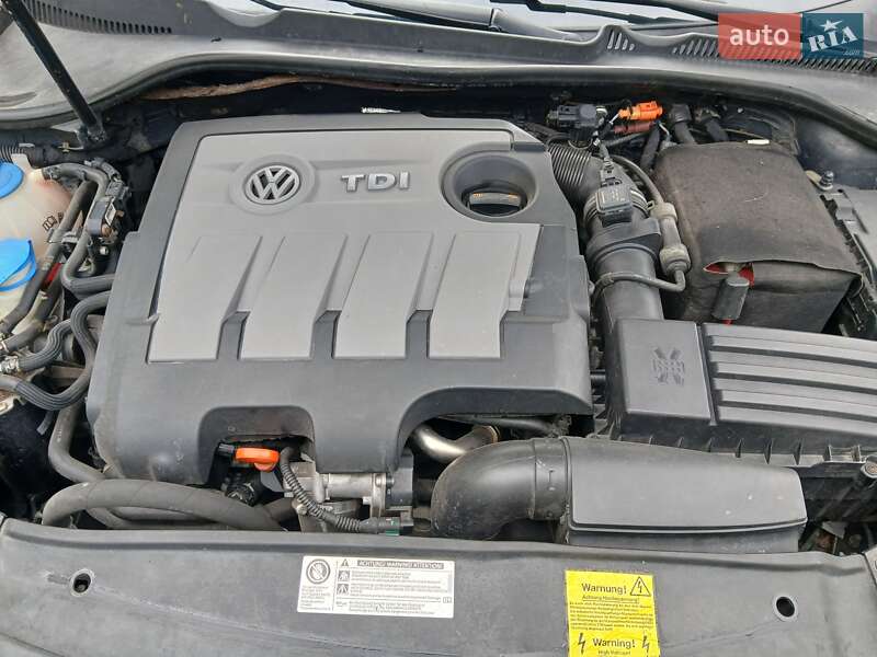 Універсал Volkswagen Golf 2009 в Вінниці