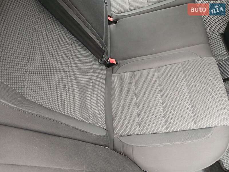 Універсал Volkswagen Golf 2009 в Вінниці