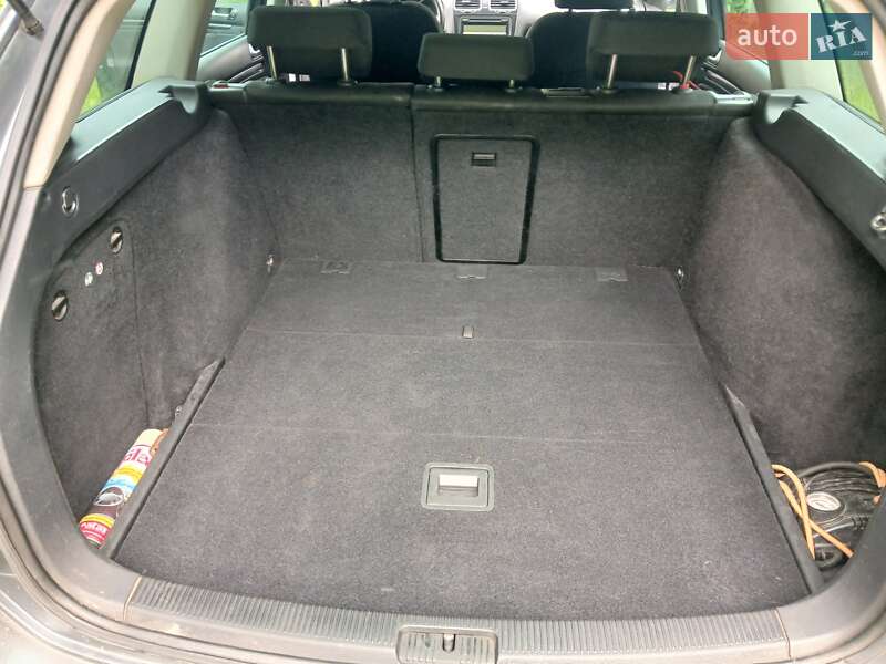 Універсал Volkswagen Golf 2009 в Вінниці