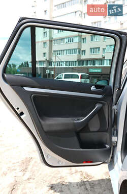 Универсал Volkswagen Golf 2013 в 