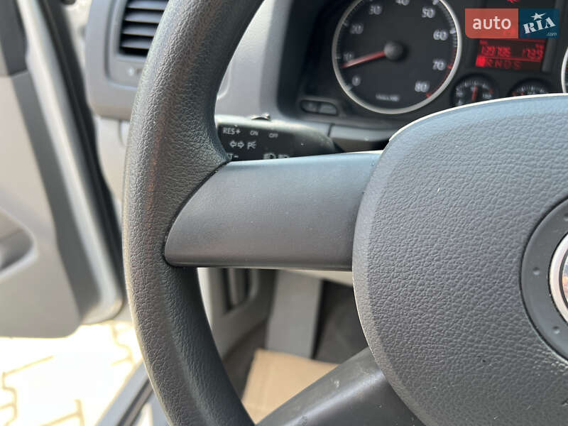 Хетчбек Volkswagen Golf 2004 в Івано-Франківську