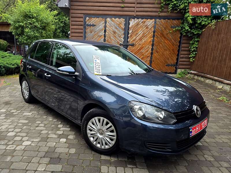 Хетчбек Volkswagen Golf 2009 в Полтаві
