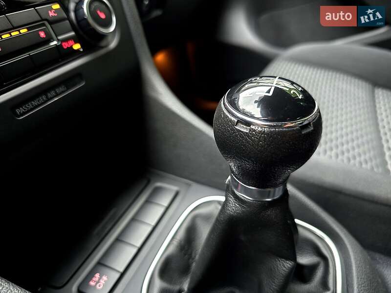 Хетчбек Volkswagen Golf 2009 в Полтаві