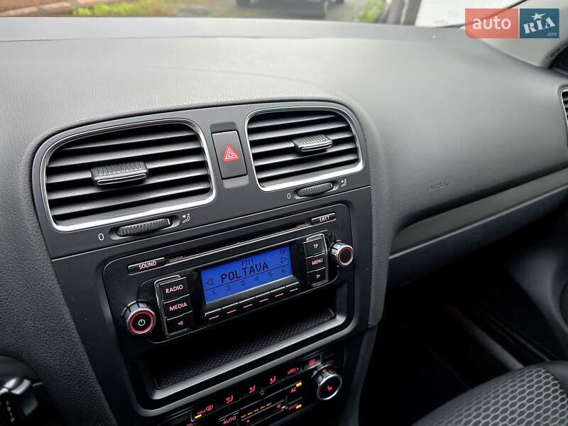 Хетчбек Volkswagen Golf 2009 в Полтаві