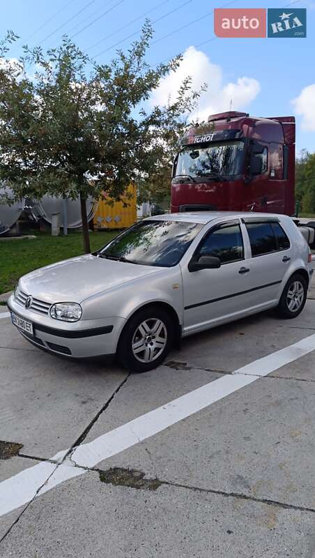 Volkswagen Golf 1998