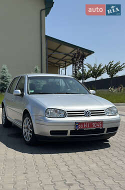 Хэтчбек Volkswagen Golf 2003 в Луцке