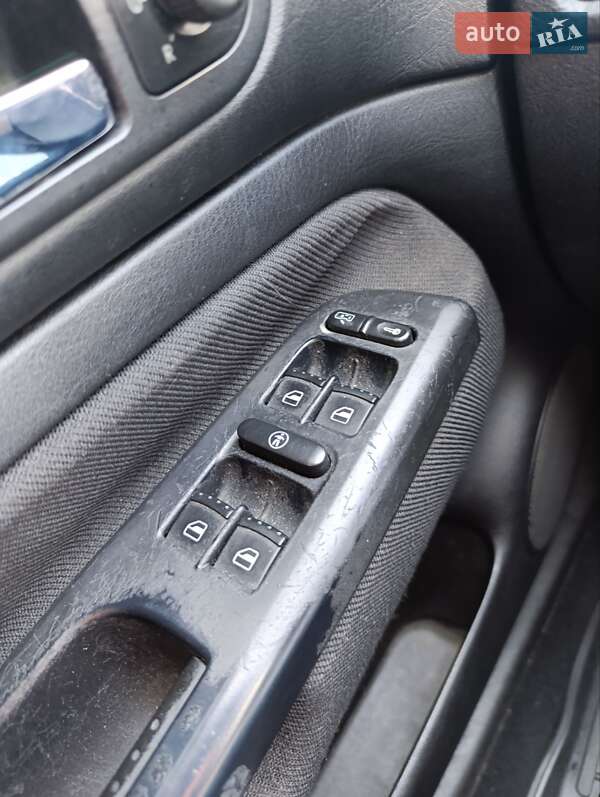 Хетчбек Volkswagen Golf 1999 в Коломиї