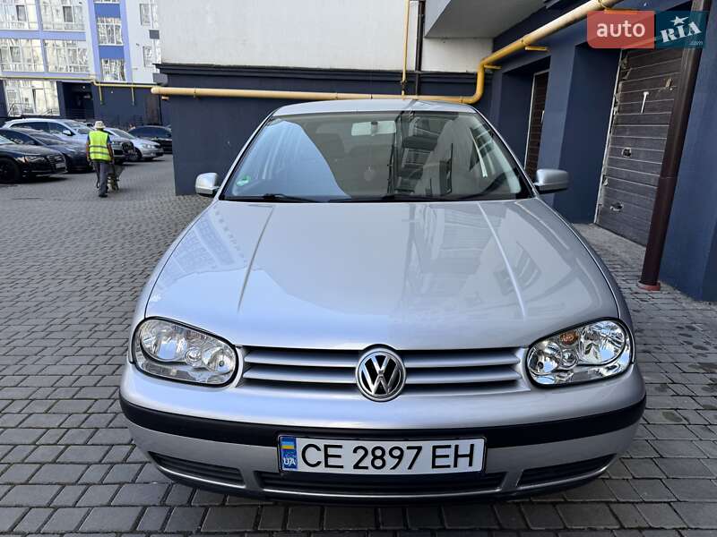 Хетчбек Volkswagen Golf 2002 в Івано-Франківську