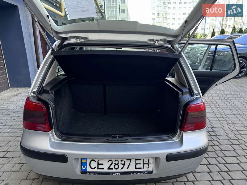 Хетчбек Volkswagen Golf 2002 в Івано-Франківську