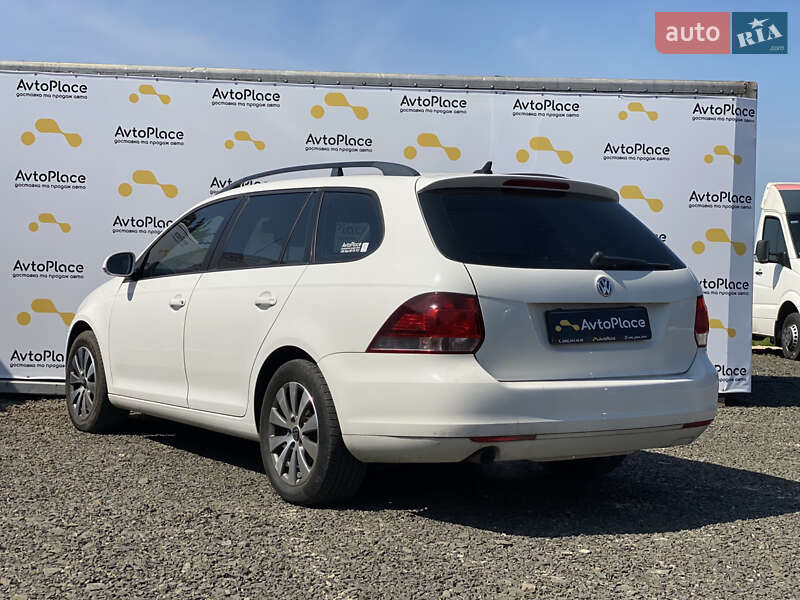 Универсал Volkswagen Golf 2011 в Луцке