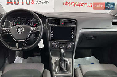 Хэтчбек Volkswagen Golf 2018 в 