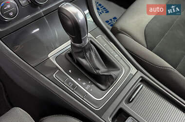 Хэтчбек Volkswagen Golf 2018 в 