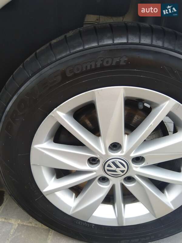 Хэтчбек Volkswagen Golf 2015 в Новоднестровске