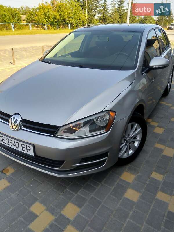 Хэтчбек Volkswagen Golf 2015 в 